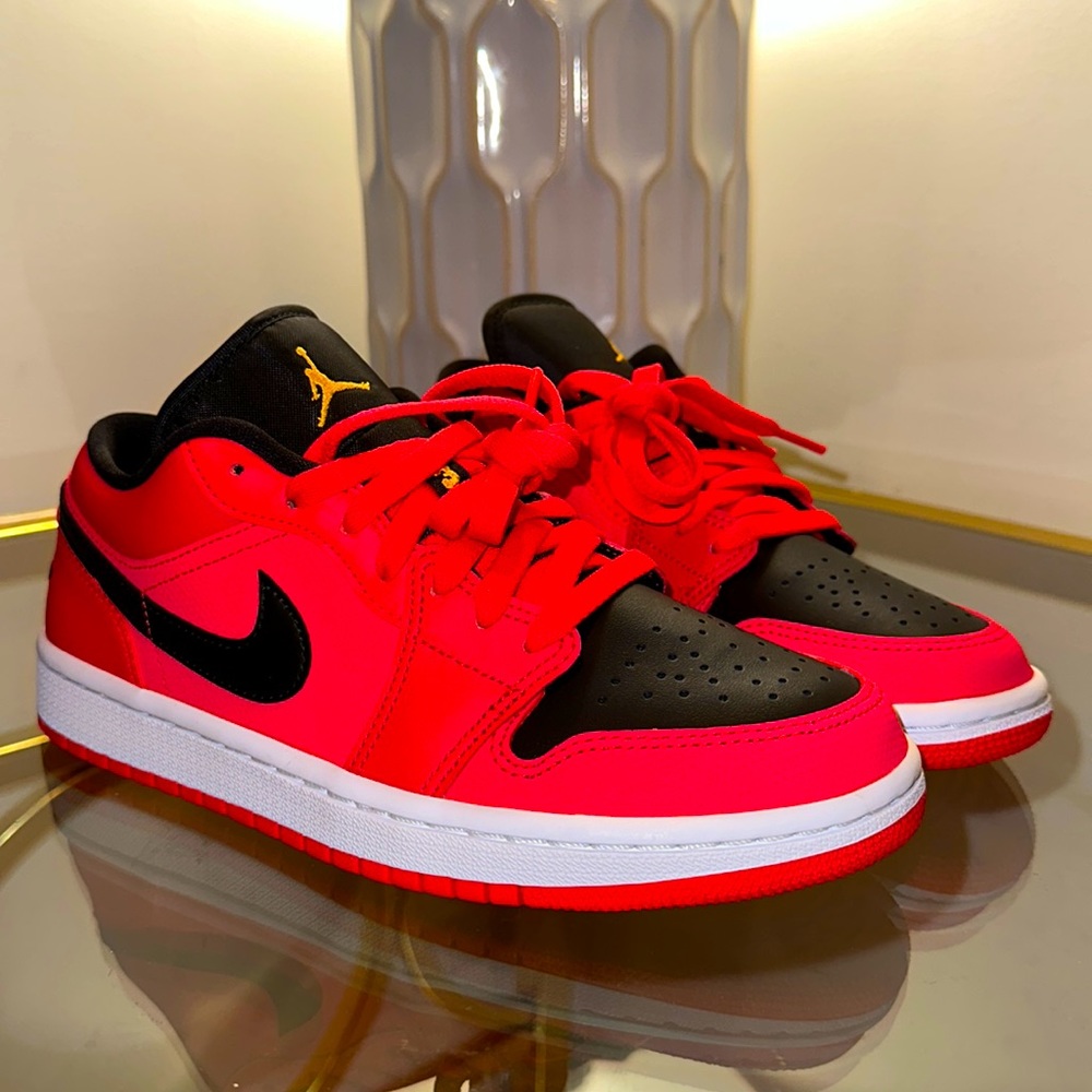 100% Authentic Jordan 1 Low Siren Red